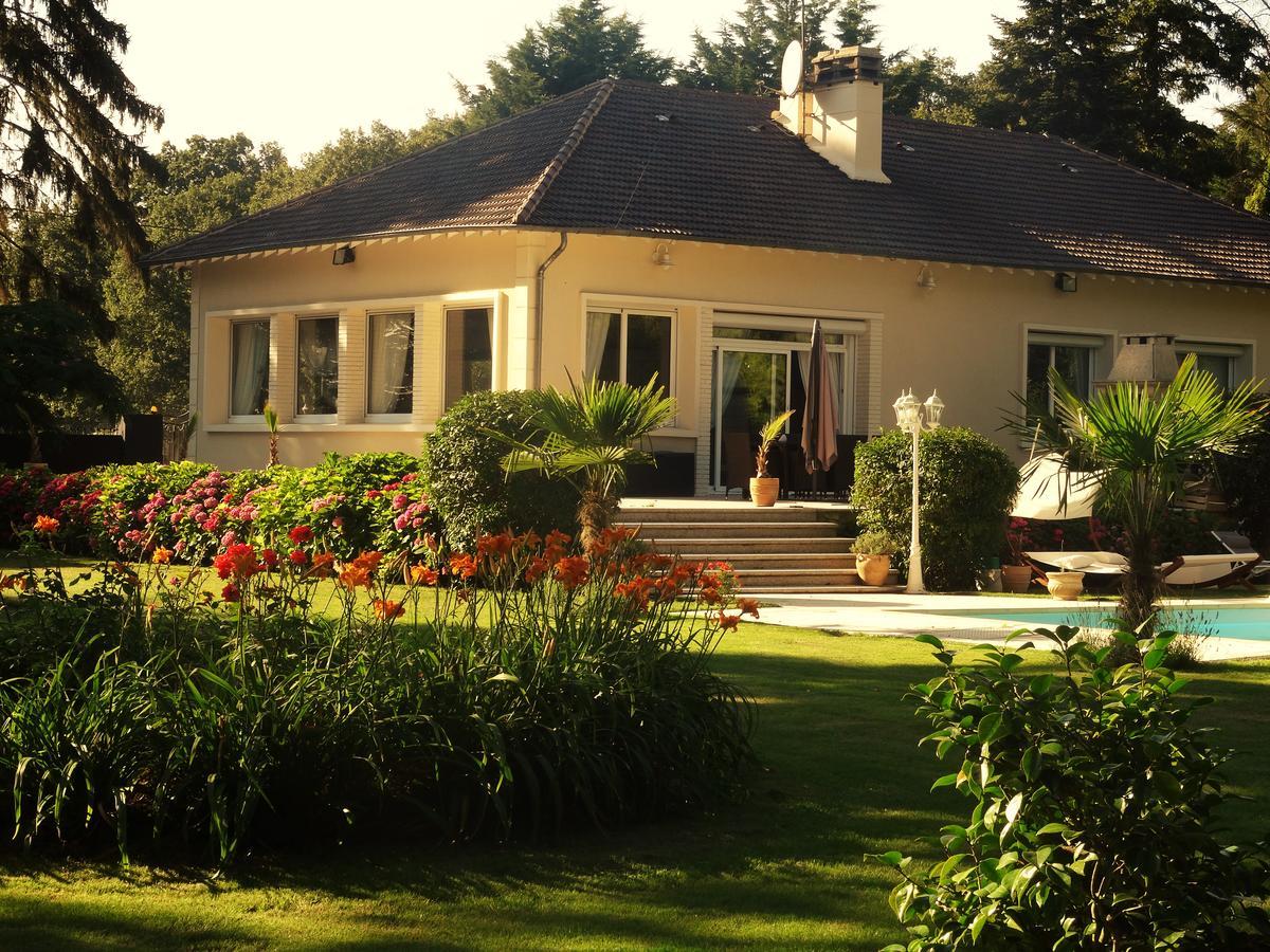 Villa La Clef Des Champs Chailly-en-Biere Exteriör bild